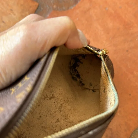 Authentic Louis Vuitton clutch bag - Picture 10 of 11